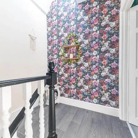 Charming Cottage, District Tatil Evi