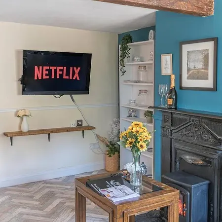 Charming Cottage, District Holiday home *